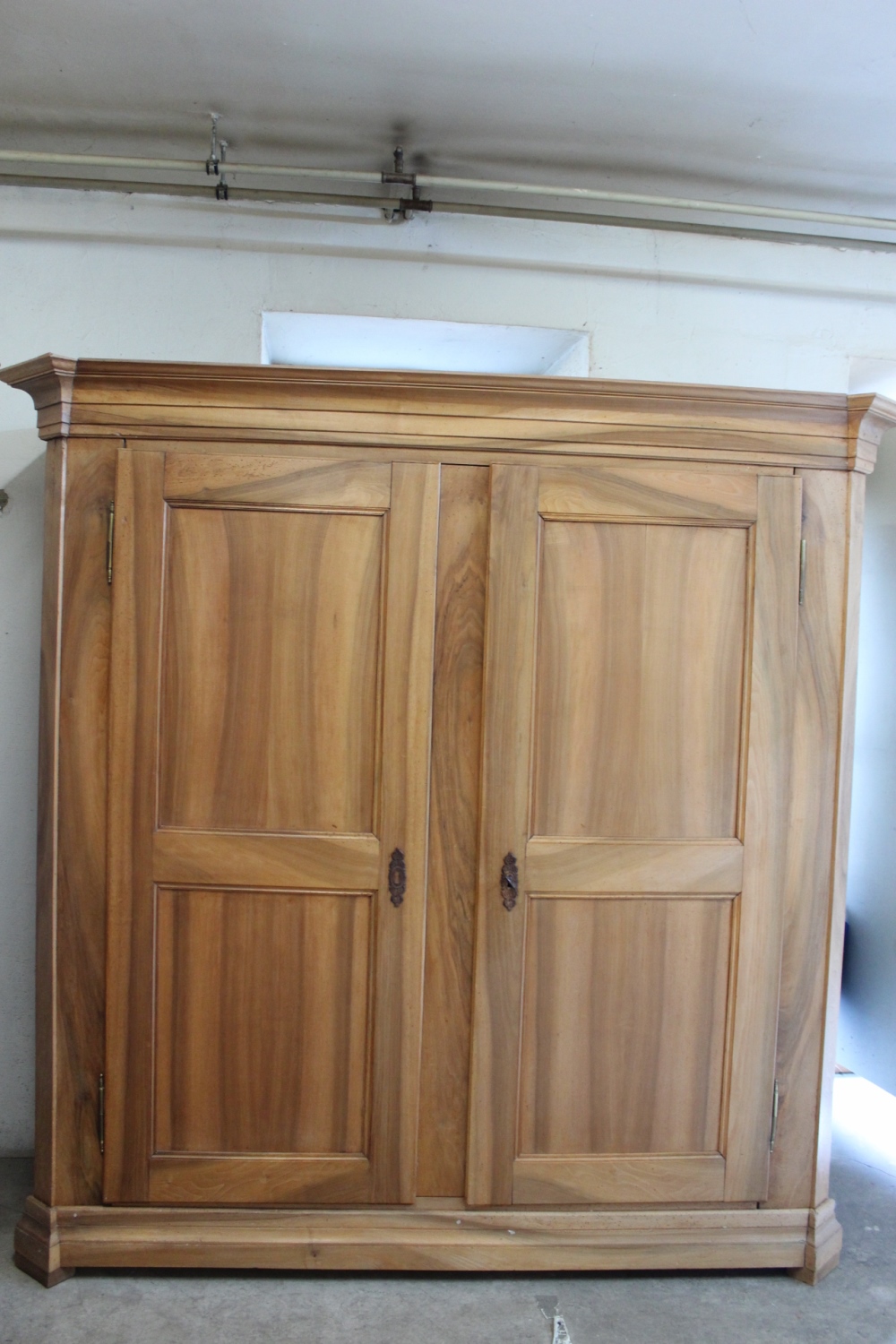 Antikschrank Biedermeier zweitürig / verkauft