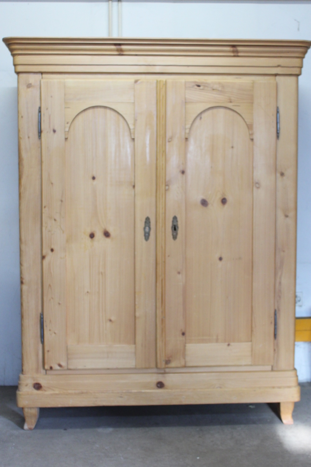 Bauernschrank, Tannenschrank / verkauft